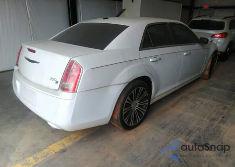 2014 Chrysler 300 S из США, поврежденный, VIN 2C3CCABG9EH148160